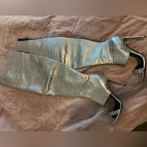 Jennifer Le size 39 wide leg boot